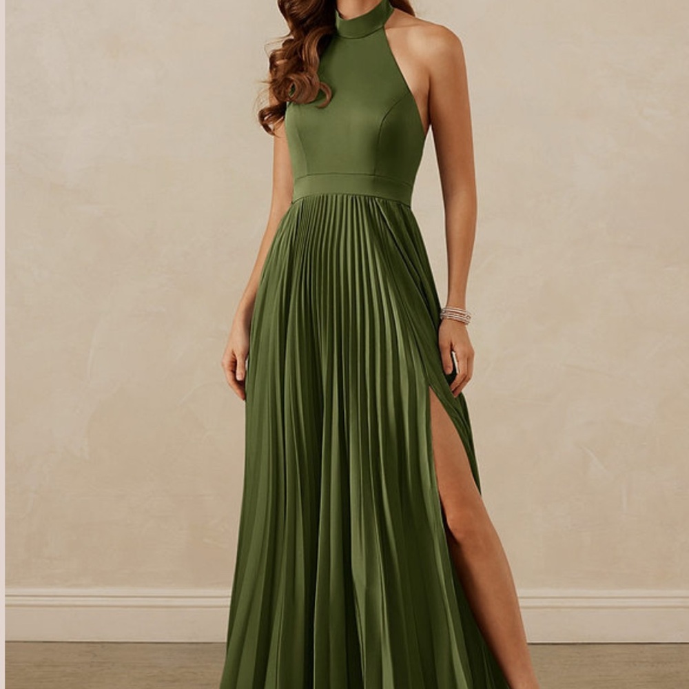 Elegant Green Halter Maxi Dress